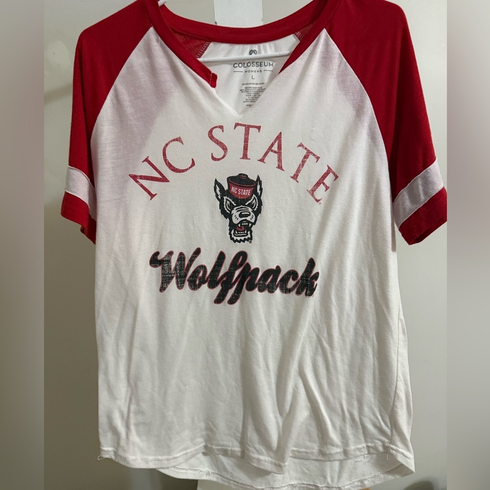 Colosseum Women’s NC Wolfpack Tee Shirt